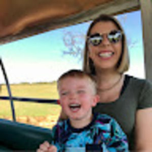 Meet your Posher, Daniella